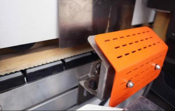 Machine à bandes automatique à grande vitesse pour les bords lourds